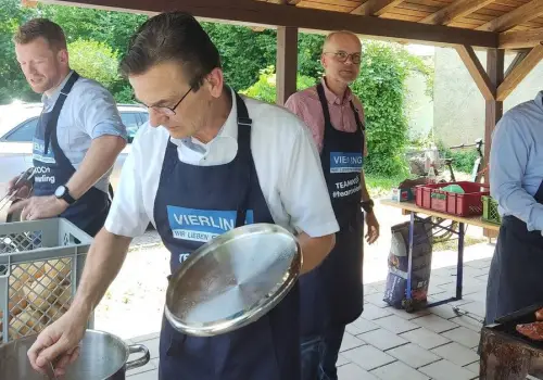 2023 06 Vierling grillt 05 9eb35f74261d84b7aa9d66e6a2f3b3fd