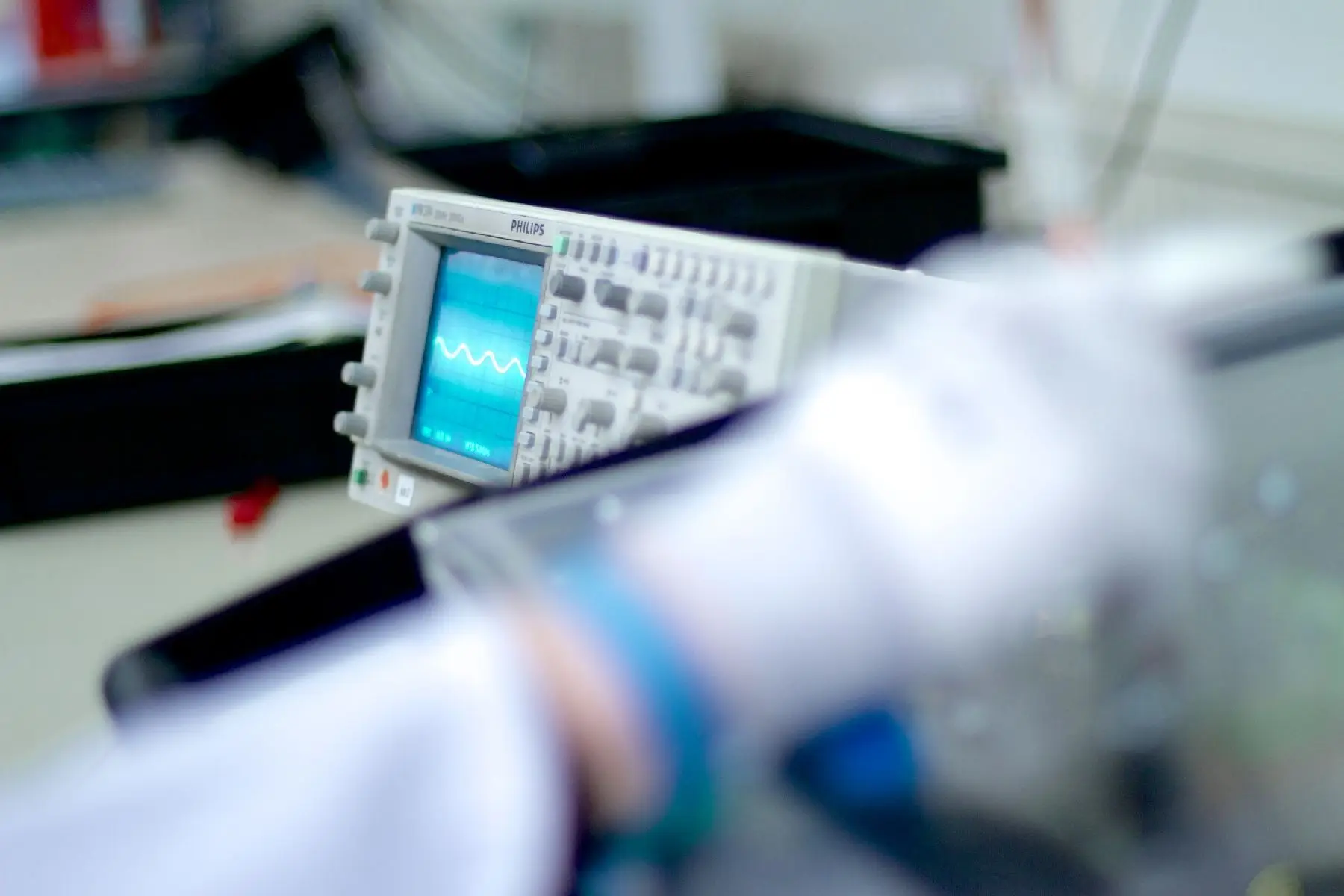 Flachbaugruppenfertigung Bild bei Analyse Reparatur Bild im Text 1800px 6d26bfc9